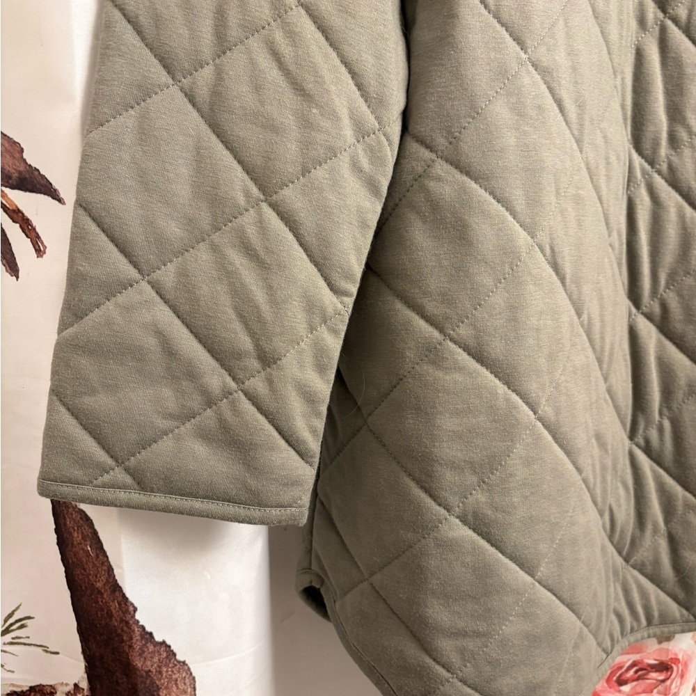 New S/M quilted jacket - Picture 7 of 11